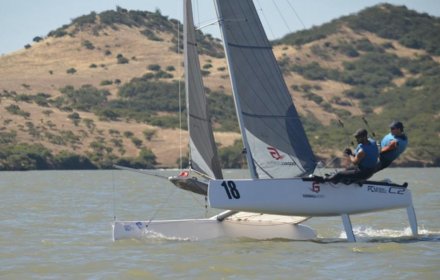 DUPLA MANDUJANO-MARTÍNEZ SE LUCIÓ EN NACIONAL CATAMARANES F18