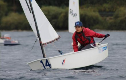 JÓVENES DE ARICA HASTA CHILOÉ COMPETIRÁN EN NACIONAL DE ESCUELAS DE VELA FEDEVELA 2024