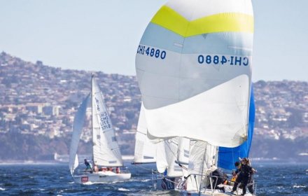 “LIMBO ROCK” SE LUCIÓ EN REGATA J-24 CENTRO